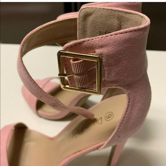 NEW DREAM PAIRS  Elegantee Dress Pump Size 9, - Picture 4 of 5